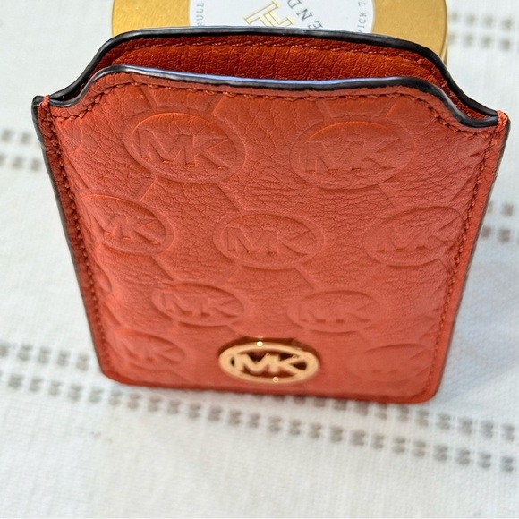 Michael Kors Leather Orange Sleeve - Picture 3 of 5